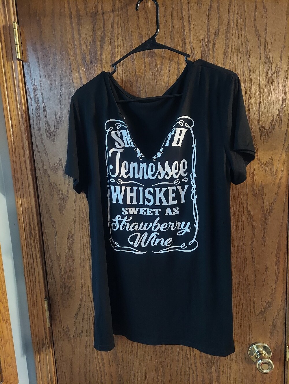 Smooth as Tennessee Whiskey Sweet as Strawberry Wine Graphic T-Shirt Women's 2XL